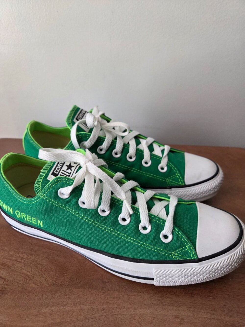 EUC CONVERSE OWN GREEN GREEN SNEAKERS SIZE 9 WOMENS 7 MENS